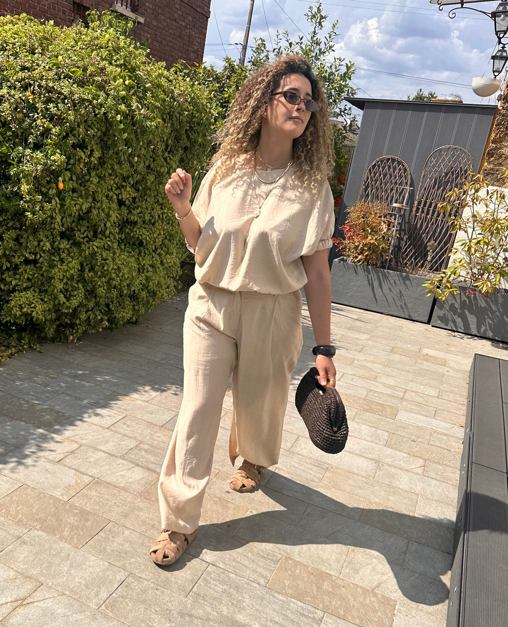 Ensemble 2 pièces beige avec collier inclus