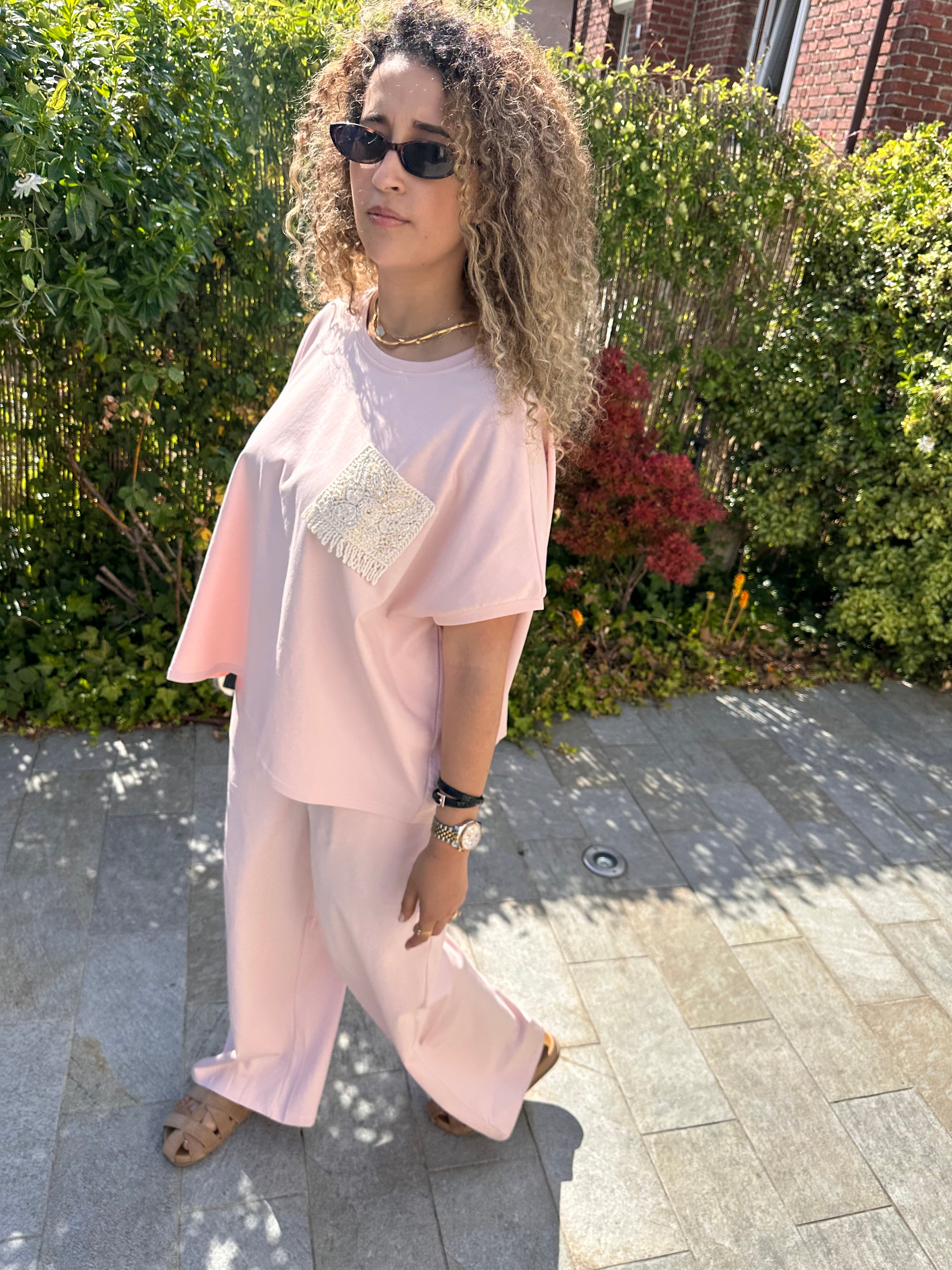 Ensemble rose : t-shirt + pantalon